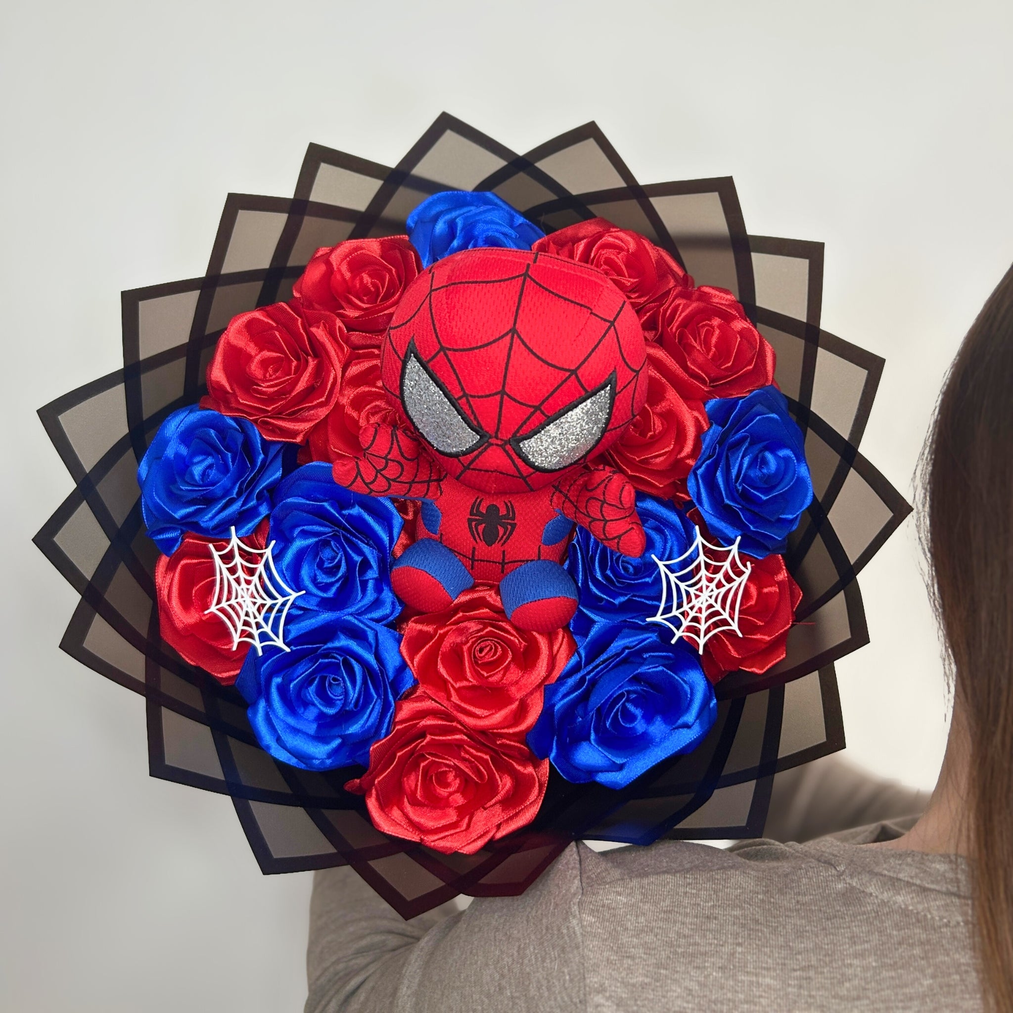 Kytice růží – 18 ks – Pavučina