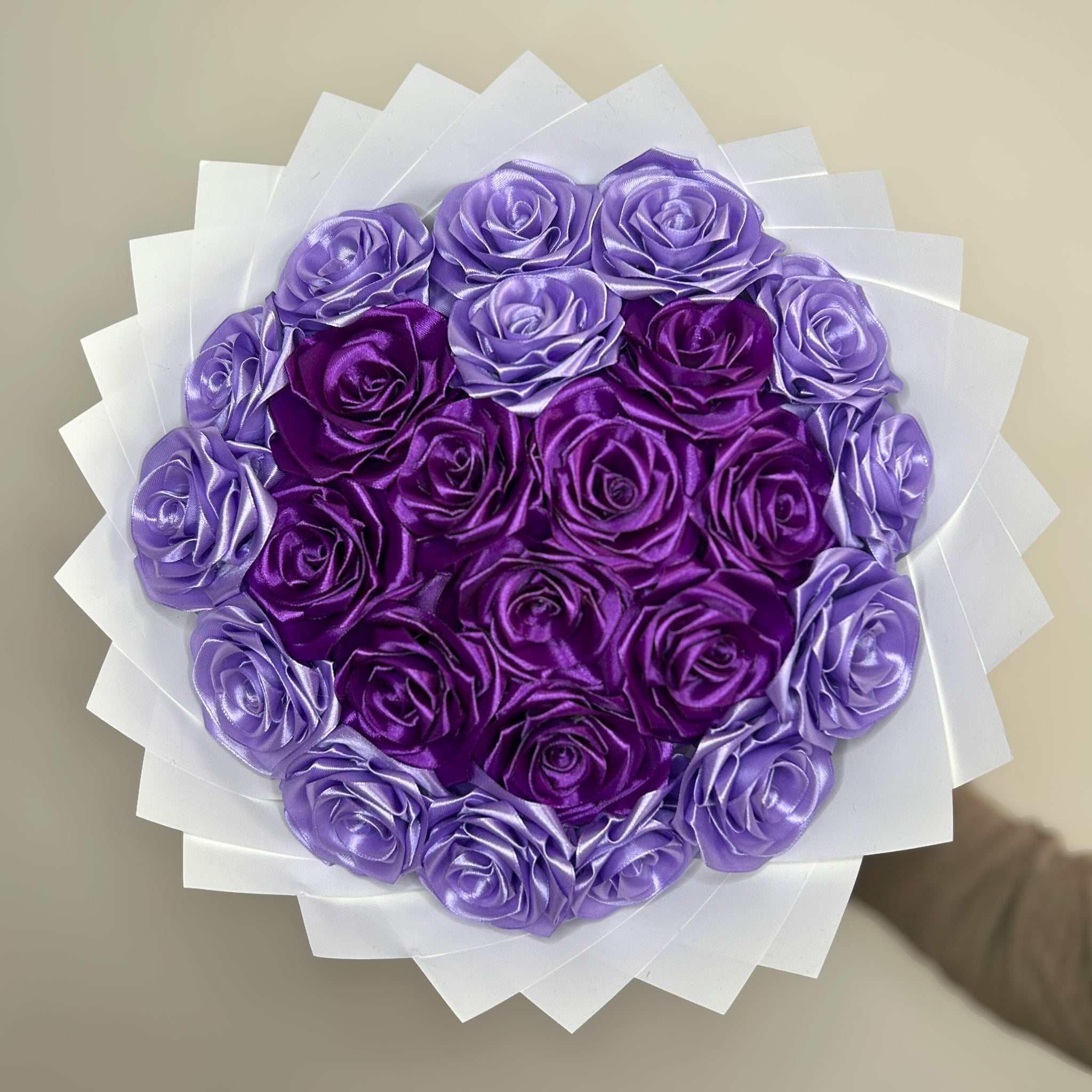 Kytice růží – 24 ks – Srdce – fialové