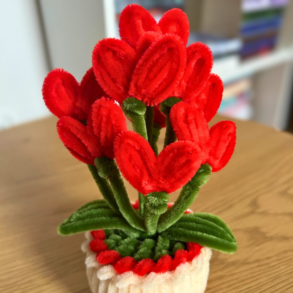 Usměvavý květináč se srdíčky